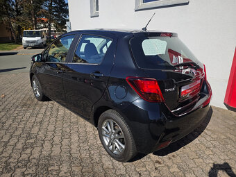 Toyota Yaris 1.0 VVTi Active Kamera Výhřev - 4