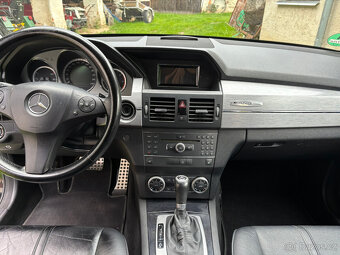 Mercedes-Benz GLK 320 CDI (2009) - 4