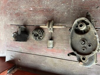 Jawa 100 Robot - motor - 4