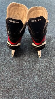 BAZAR - HRÁČSKÉ HOKEJOVÉ BRUSLE CCM JETSPEED FT670 SENIOR - 4