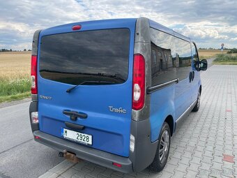 Renault Trafic Passenger 2,0dci 84 kw rok 2011 9.míst - 4