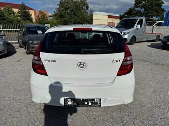 Hyundai i30 1.4 i 80 KW 1.Majitel - 4