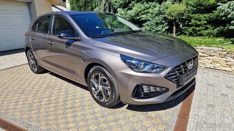 Hyundai i30 1,5 GDi 117kW Edícia 30, 13230km - 4