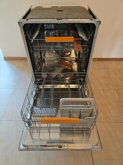 Myčka elektrolux ESL67070R - 4