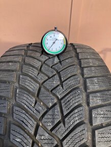 Zimní pneu 245/40R18 - 4