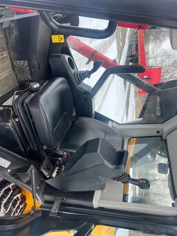 Smykovy nakladac jcb 280 - 4
