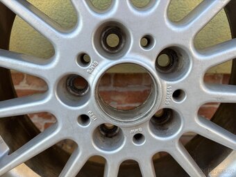 Disky BMW styling 32, 18” 5x120 dvourozměr origo na E38 - 4