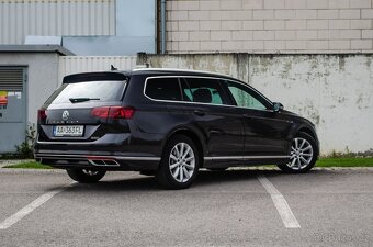 Volkswagen Passat Variant 2.0 TDI Elegance 4Motion DSG - 4