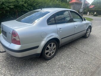 Prodám všechny Nd z passat B 5,5 1.9 96 kw rok výroby: 2003 - 4