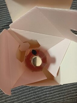 Nová EDP VIKTOR & ROLF FLOWERBOMB BLOOM, 100 ml - 4