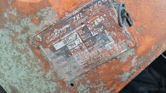 Díly součástky z traktoru Zetor 3011. - 4