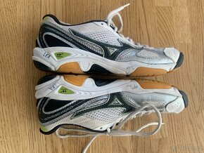 Boty & tenisky & sálovky Mizuno vel. 35 - 4