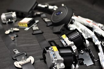 Palubní deska Airbag bezpečnostní pás dopinač pásu - 4