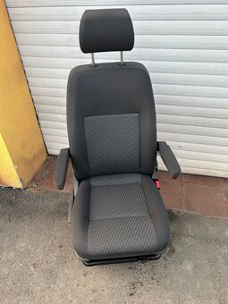 Přední kapitánské sedadlo spolujezdce VW T5.1 - 4