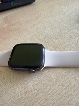 Apple Watch SE 44mm Space Black - 4