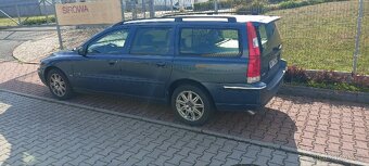 Prodám Volvo V70 2.5T 154 kw 05 - 4