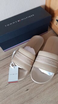Dámské pantofle Tommy Hilfiger vel. 40 - 4