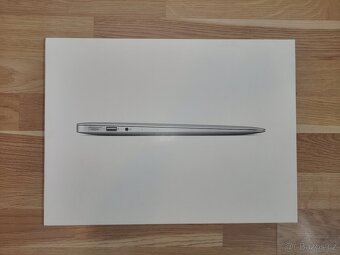 Apple MacBook Air Early 2015 - 4