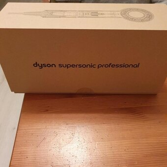 Dyson Supersonic fén šedý, nový - 4