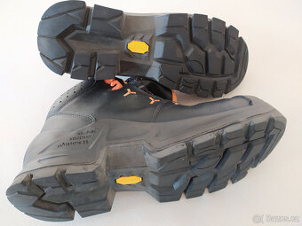 Špičkové kotníkové pracovní boty UVEX vel. 39 - 4