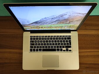 MacBook Pro 15 2011 | i7 • 16GB • 256GB SSD - 4