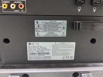 Televize LG 42" 106cm - 4