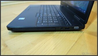 Notebook Dell Latitude E5540 2,3 GHz 4GB RAM 128GB SSD - 4