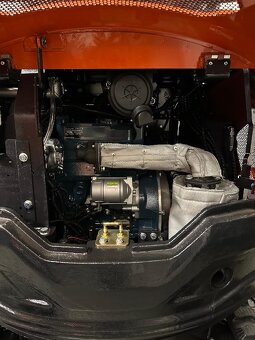 Bagr 2,5T, motor Kubota 25Hp - 4