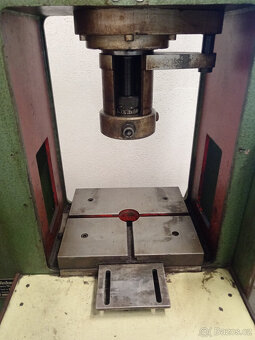 Hydraulický lis - 4