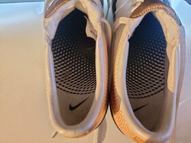 Nike Multiground 2006 Gold White vel. 45.5 - 4