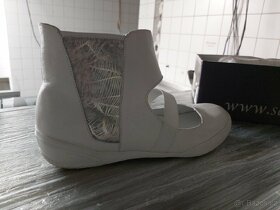 Boty - 4