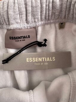 Essentials kraťasy šedé - 4