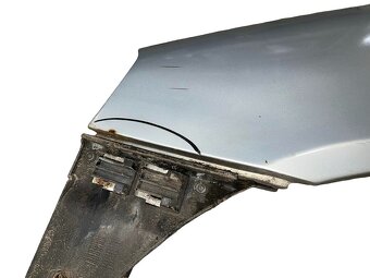 Levý blatník stříbrná metalíza LA7W VW Sharan 7M r.v. 2003 - 4