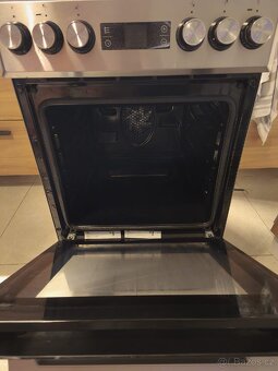 Sklokeramický sporák Beko nerez - 4