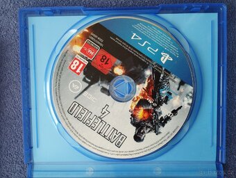 Prodám 4ks her na PS4 - 4