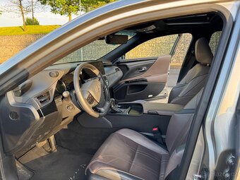 Lexus ES - 4