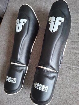Boxerské rukavice a chrániče holení Fighter - 4