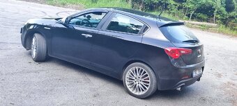 Alfa Romeo Giulietta 2.0 125 kW 2011 - 4