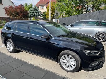 VW Passat B8 Variant 2.0TDI 110kW EVO DSG ACC Navi MATRIX - 4