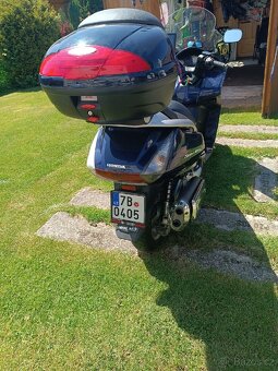 Honda FJS Silverwing - 4