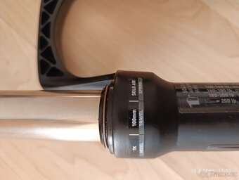 RockShox 30 TK Solo Air – vzduchová vidlice 27,5" - 4