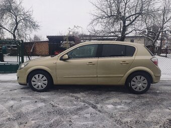 Benzínová Opel Astra 1.6 16V Twinport - 4
