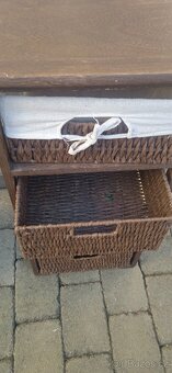 Regál se 4 proutěnými košíky - 4
