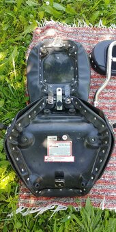 Mustang sedlo + opierka - 4