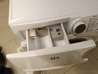 Pračka se sušičkou AEG na 7+4 kg - 4