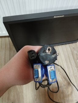 Lenovo Thinkvision LT2252P - 4