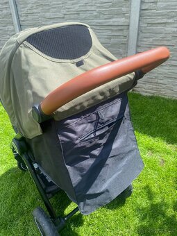Sportovní kočárek PETITE&MARS Street +, Olive / TOP stav - 4