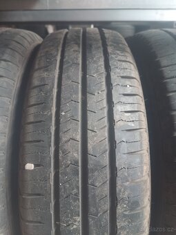 215/75/16C nexen - 4