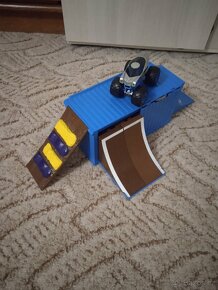 Truck auto a kontejner - 4
