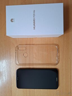 Mobilní telefon Huawei P20 lite - 4